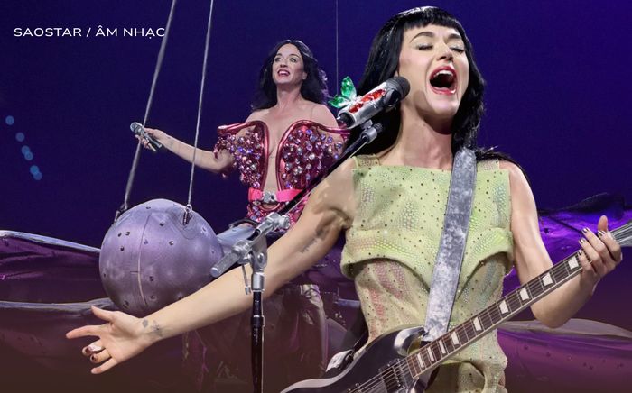 Katy Perry tái hiện chuyến bay vào không gian trong concert cá nhân