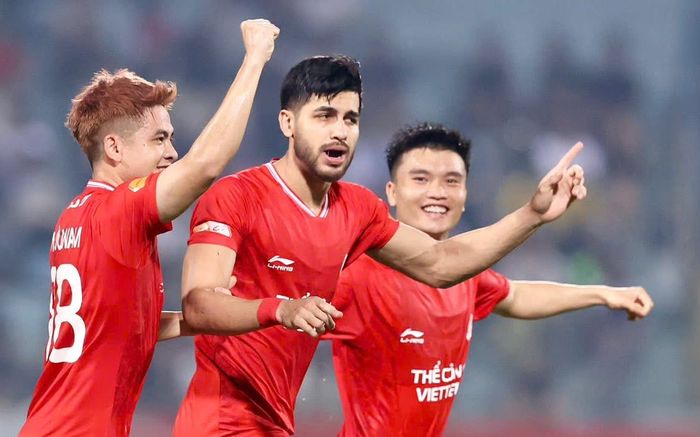 CĐV SLNA dậy sóng sau trận thua Viettel