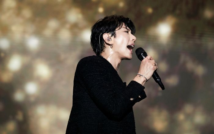 Nam ca sĩ kỳ cựu showbiz bị kiện lần 5