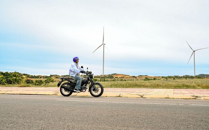 'Trào lưu trốn phố' của người trẻ: chọn xe tay côn hay xe số để tìm lại tự do?