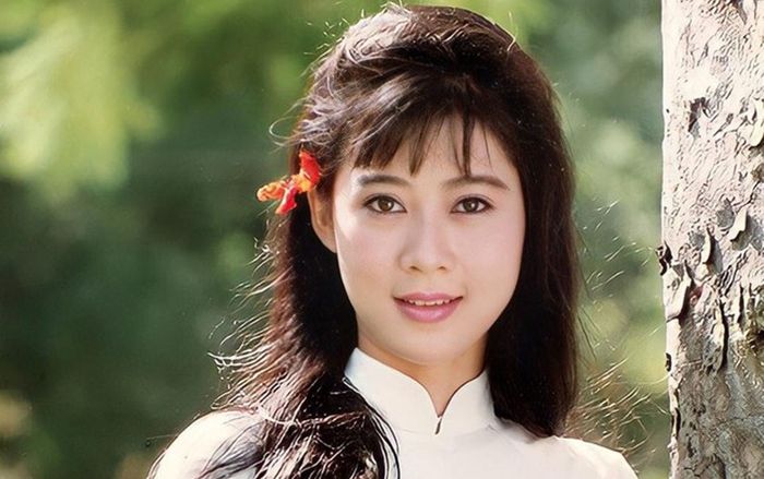 Nữ diễn viên Việt cát-xê 10 cây vàng, rời showbiz sau cú sốc ở lễ đính hôn giờ ra sao?