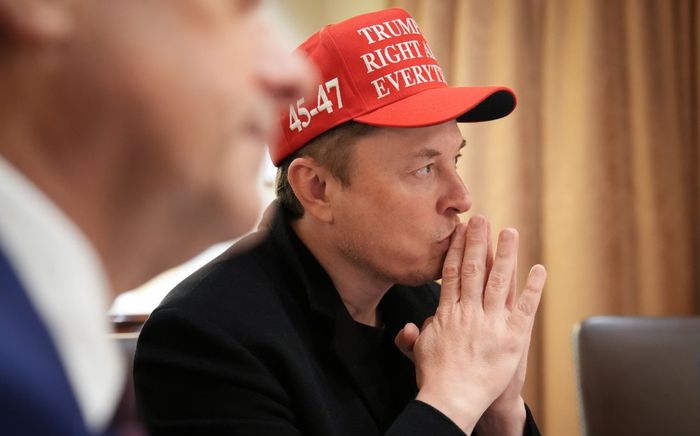 Cú sốc cho Elon Musk: Tesla mất 800 tỷ USD vốn hóa chỉ sau 4 tháng