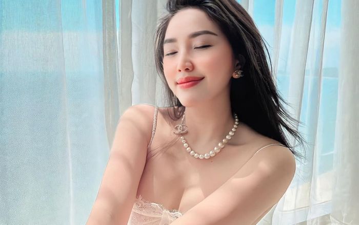 Bảo Thy mang thai lần 2 cho chồng đại gia hơn 10 tuổi?