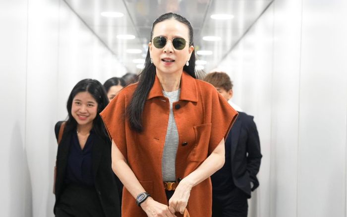 Madam Pang gây chú ý khi đến Việt Nam