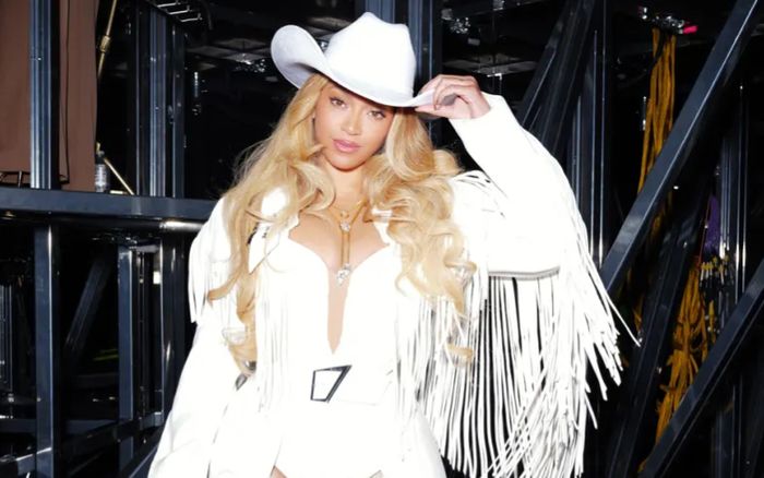 Các 'chị em cao bồi' đánh nhau tại concert Beyoncé, cảnh tượng hỗn loạn