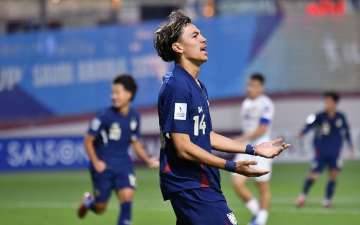 Thảm họa với Thái Lan dù sao trẻ MU ghi bàn