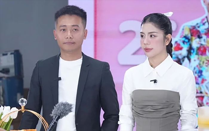 Quang Linh Vlog, Hằng Du Mục bị khởi tố, bắt tạm giam