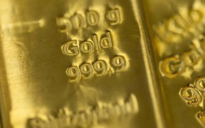 Vì sao giá vàng bất ngờ lao dốc trái với mọi dự báo?