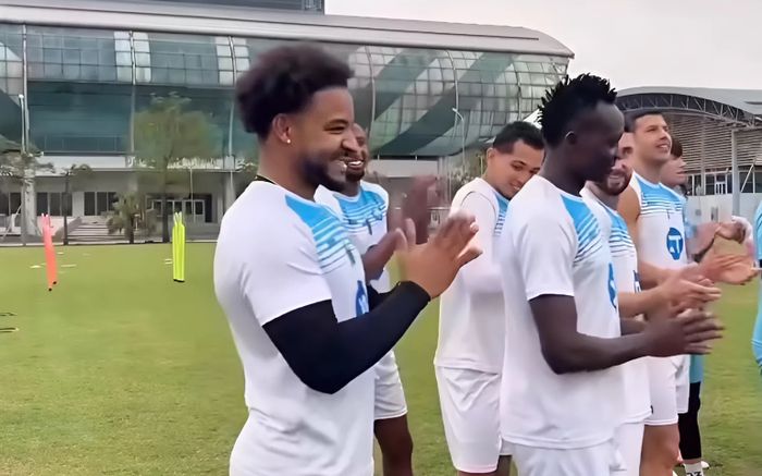 CĐV Thái Lan phản ứng khi Nguyễn Xuân Son tái xuất