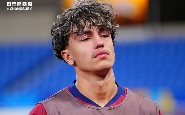 Tiền đạo Manchester United khóc nức nở khi Thái Lan bị loại