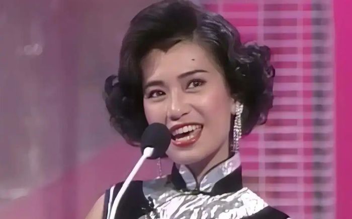 Nữ diễn viên 'Thiên Long Bát Bộ' tuyên bố ly hôn đúng ngày mừng thọ 60 tuổi giờ ra sao?