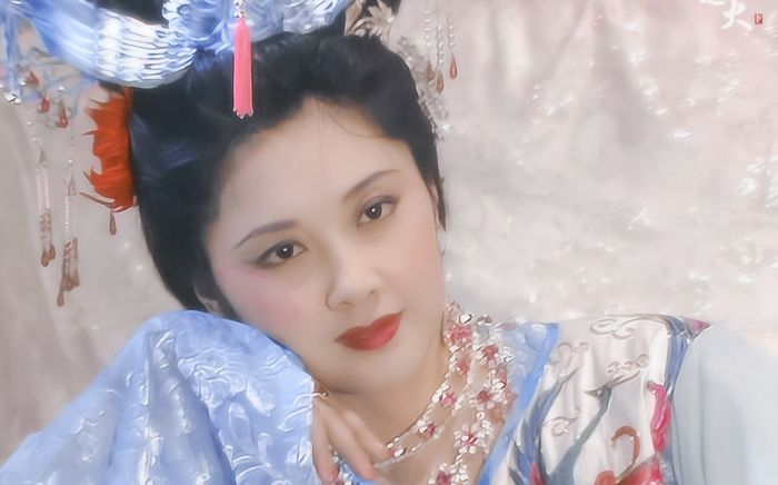 Đệ nhất mỹ nhân Tây Du Ký: 73 tuổi vẫn trẻ đẹp, sống hạnh phúc bên chồng cưng chiều