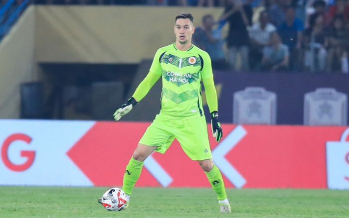 Thủ môn Nguyễn Filip giờ là số một