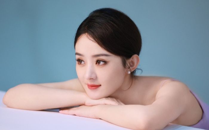Triệu Lệ Dĩnh hiếm hoi mặc đồ tắm hở hang, nhan sắc gây sốt