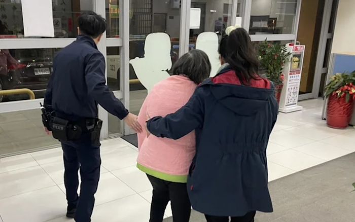 Con gái đi chợ, cụ bà 85 tuổi mất trí lạc đường và hành động ấm lòng sau đó