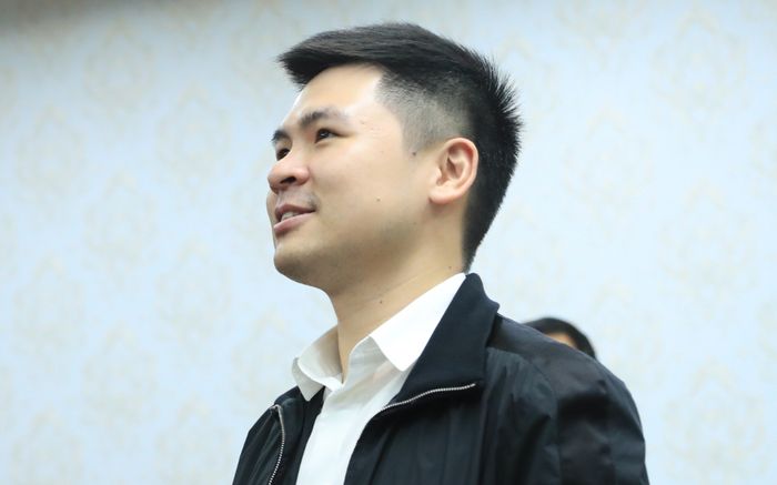 Con trai bầu Hiển đã đúng với Hendrio?