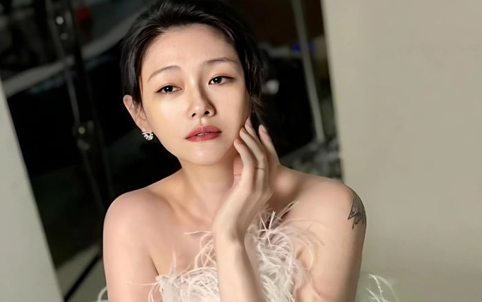 Tiết lộ gây chấn động: Từ Hy Viên vừa nói chuyện điện thoại xong là bị rút ống thở?