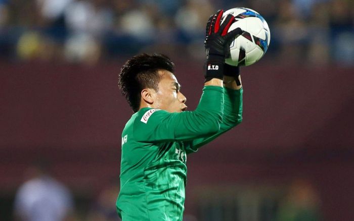 Khép lại với thủ môn Bùi Tiến Dũng