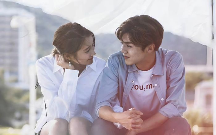 Thêm một cặp đôi nổi tiếng showbiz chia tay sau 7 năm hẹn hò, đàng trai đã có tình mới?