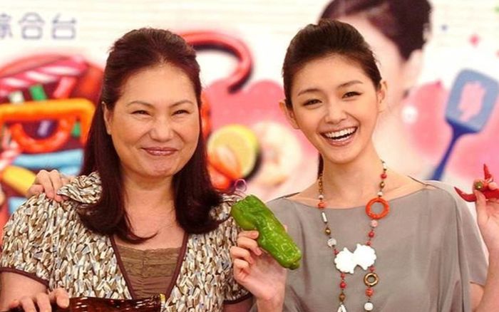 Tâm nguyện của mẹ Từ Hy Viên trước ngày con rể cũ tái hôn