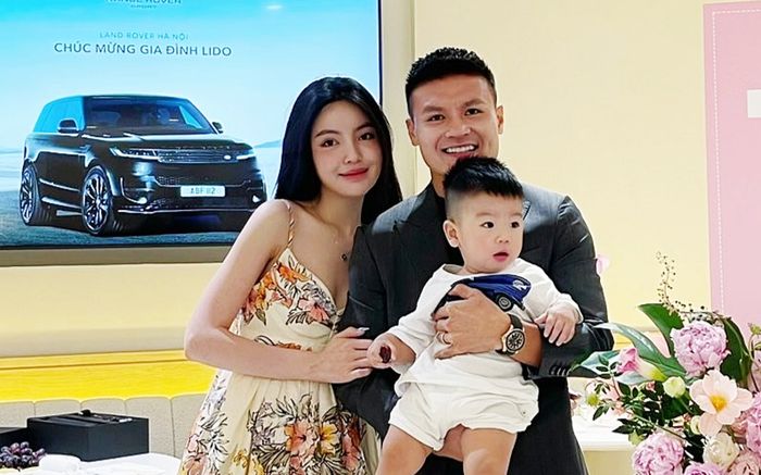 Quang Hải mua xe tiền tỷ tặng Chu Thanh Huyền