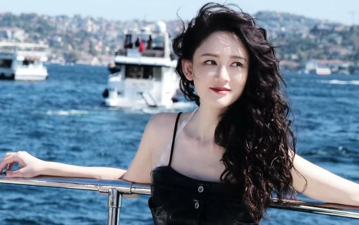 Diễn viên Trần Kiều Ân bị điều tra gây rúng động showbiz