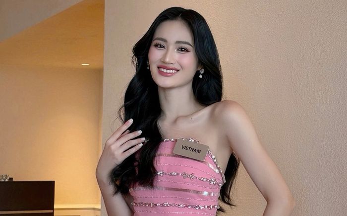 Thêm một người đẹp bỏ thi Miss World, Ý Nhi chưa chắc có lợi