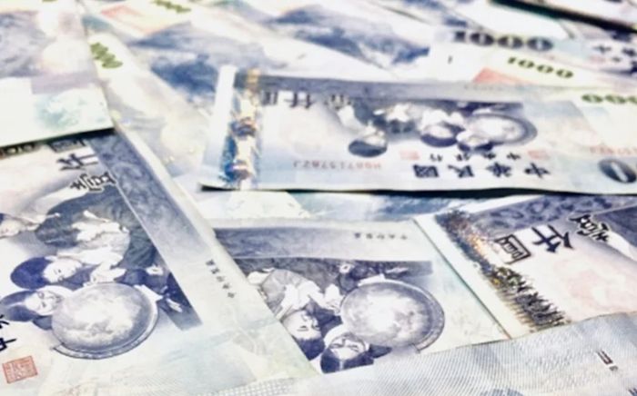 Cụ bà 80 tuổi suýt mất trắng tiền tiết kiệm hơn 300 tỷ vì tin lời 'họ hàng xa'