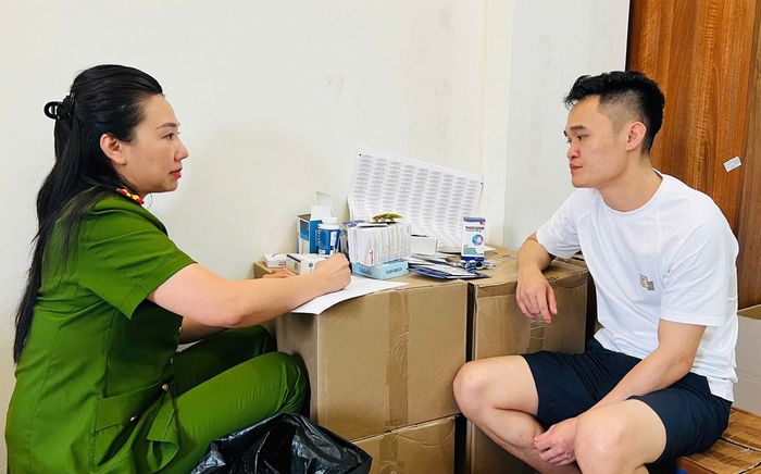 Rõ thủ đoạn của dược sĩ sản xuất hơn 100 tấn thực phẩm chức năng, thiết bị y tế giả