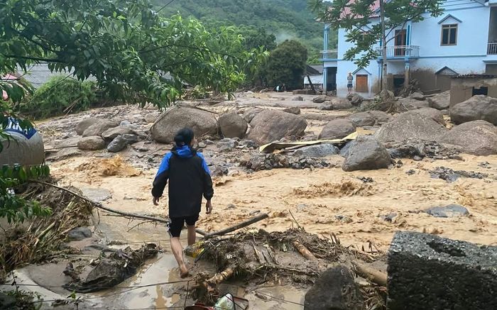 Lũ quét giữa đêm tại Bắc Kạn: 4 người thiệt mạng, nhiều nhà cửa và tài sản bị cuốn trôi