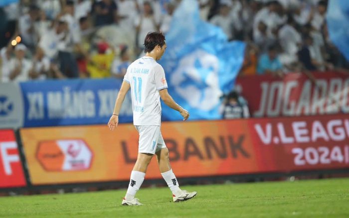 Tuấn Anh, Văn Toàn nhấn chìm HAGL