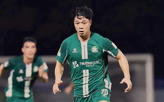 Năm ngôi sao lứa Công Phượng phá lưới HAGL