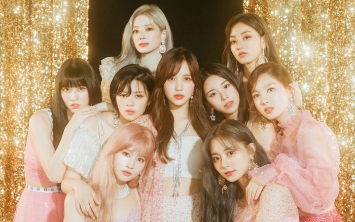 TWICE xác nhận tái xuất