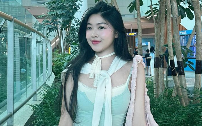 Con gái khoe cuộc sống ở biệt thự 21 tỷ, Quyền Linh nói đúng 1 từ