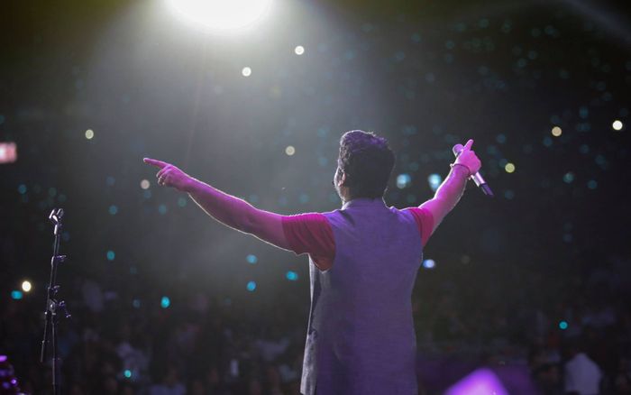 Choáng với cát xê của một nam ca sĩ, muốn mời biểu diễn phải bỏ ra số tiền lên đến 6 tỷ đồng