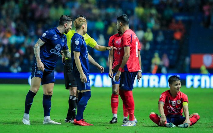 Cái kết cho trò bẩn của đội Theerathon trước CLB CAHN