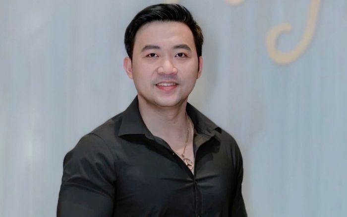 Nở Huỳnh Hiếu Tiến – 'Ray Royal': Người ghi lại vẻ đẹp học đường và quê hương Việt Nam từ bầu trời