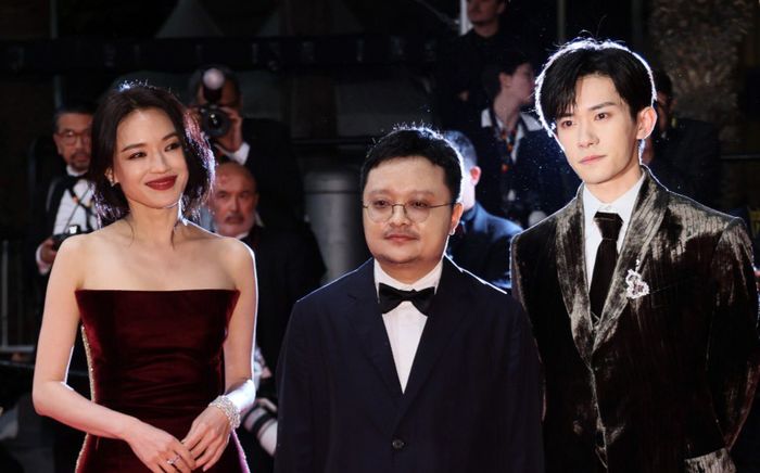 Phim của Dịch Dương Thiên Tỉ và Thư Kỳ gây tiếng vang tại Cannes 2025: Tràng pháo tay dài 10 phút