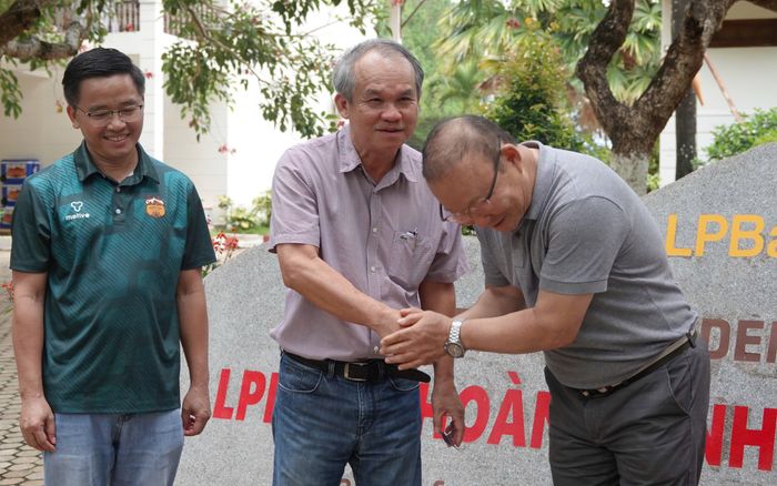 Xúc động trước tâm sự của HLV Park Hang Seo về bầu Đức