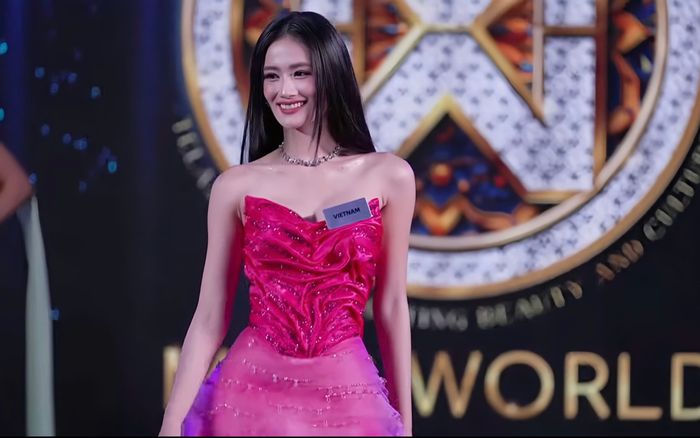 Hoa hậu Ý Nhi diện trang phục lấy cảm hứng từ hoa sen thi Top Model tại Miss World