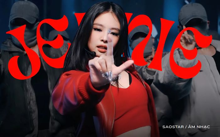 JENNIE xác lập kỷ lục solo chưa từng có
