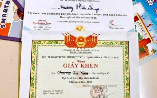 Khoe giấy khen của con lên mạng: Tưởng vô hại nhưng lại nguy hiểm vô cùng