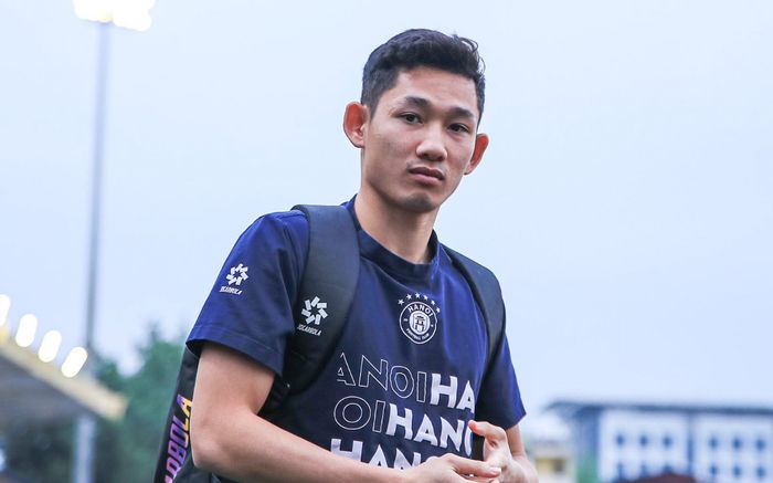 Tình thế đảo ngược với tiền vệ Hai Long