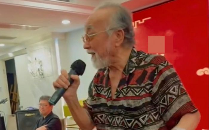 Nam nghệ sĩ gạo cội vẫn chạy show ca hát ở tuổi 83 dù sức khỏe yếu ớt