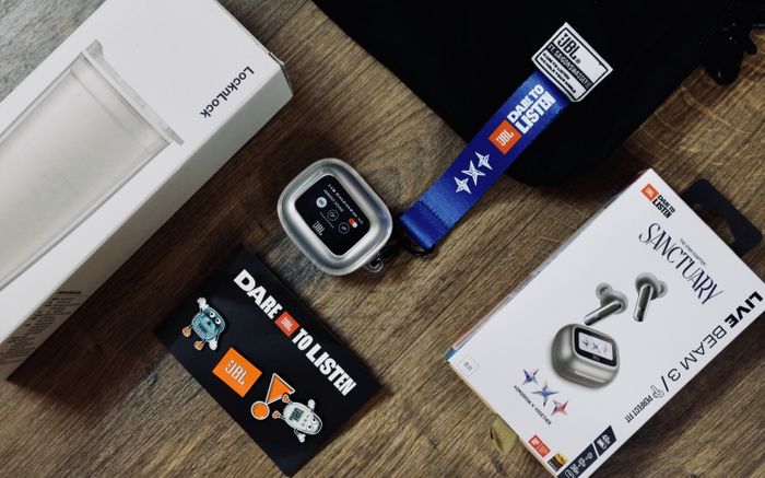 Mở hộp tai nghe JBL Live Beam 3: Màn hình cảm ứng xịn xò, âm thanh chất, pin “trâu”