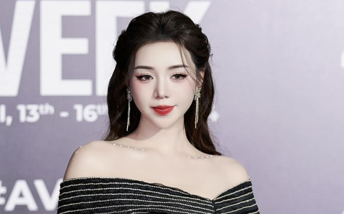 Sắc vóc nóng bỏng của Quỳnh Kool được ví như 'Triệu Lệ Dĩnh bản Việt'