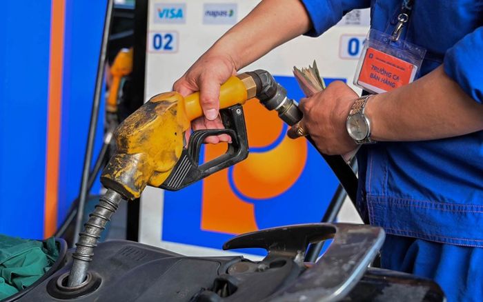 Giá xăng dầu hôm nay 6/5: Giảm cực mạnh