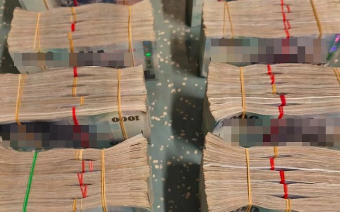 Nam công nhân để quên túi xách trên tàu, bên trong có hơn 3 tỷ tiền mặt