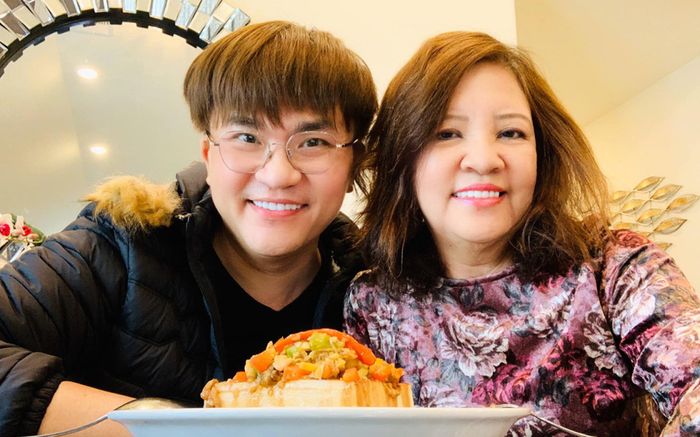 Tâm thư của MC Đại Nghĩa sau khi mẹ qua đời gây xót xa