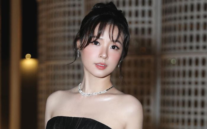 Ảnh quá khứ gây bàn tán của Midu